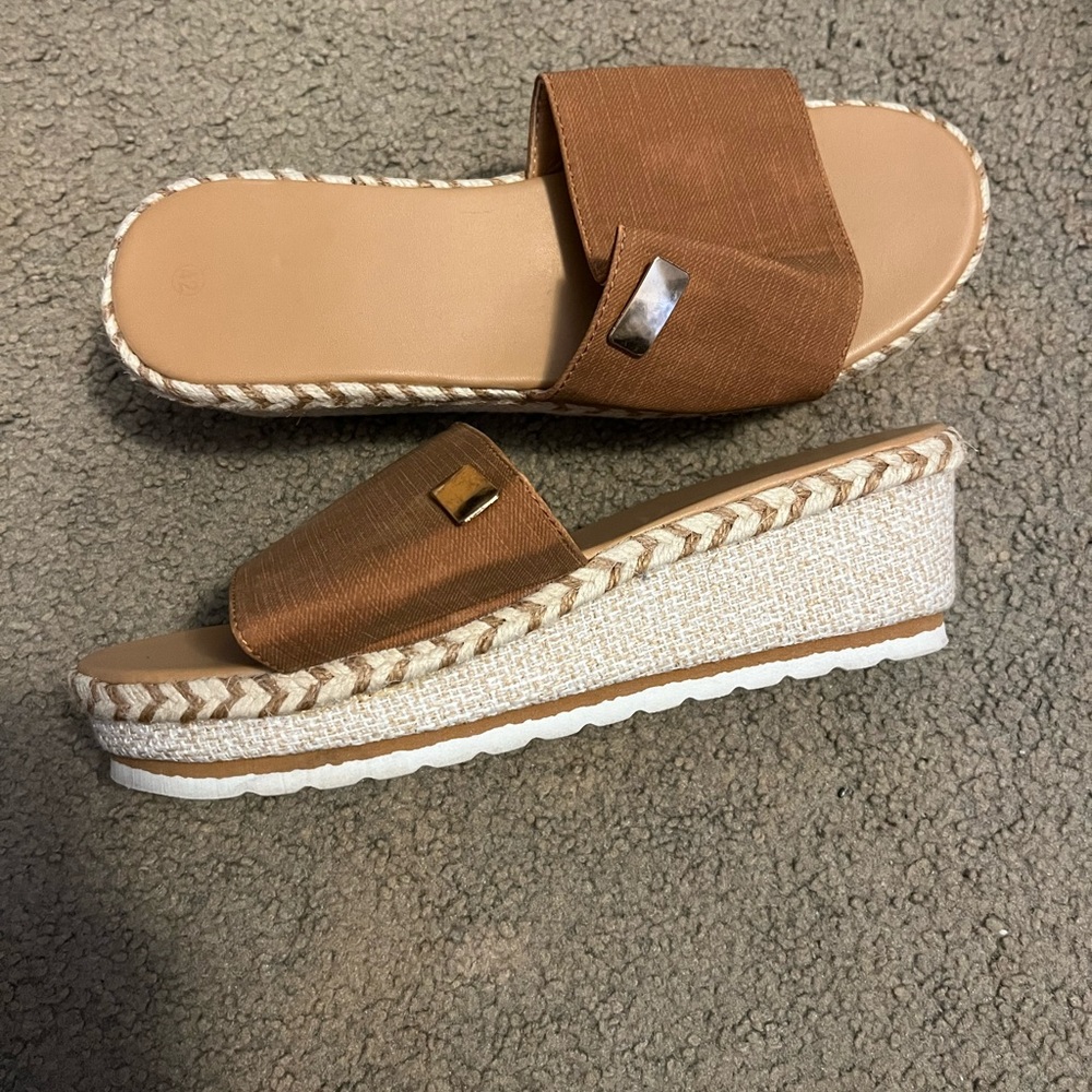 Sandals - Picture 2 of 2